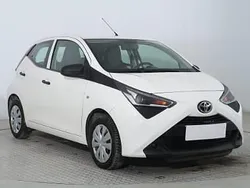 Biały Używany 2019 Toyota Aygo Hatchback | 29 999 zł (Uczciwa cena)