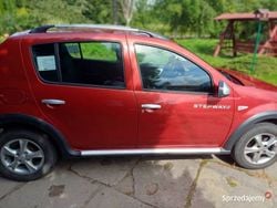 Wiśniowy Używany 2012 Dacia Sandero Hatchback | 15 800 zł