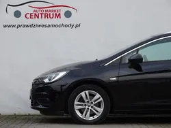 Czarny (metalik) Używany 2020 Opel Astra Kombi | 58 900 zł (Dość drogi)