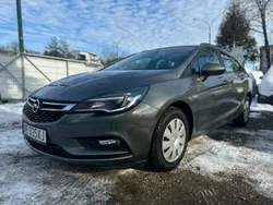 Szary (metalik) Używany 2019 Opel Astra Kombi | 46 900 zł (Uczciwa cena)