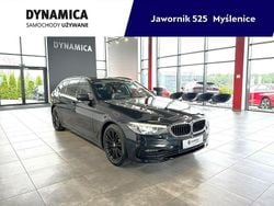 Czarny (metalik) Używany 2018 BMW 518 Advantage Kombi | 95 900 zł (Uczciwa cena)