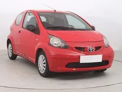 Czerwony Używany 2006 Toyota Aygo Hatchback | 4999 zł (Uczciwa cena)