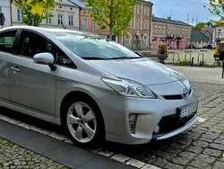 Srebrny Używany 2015 Toyota Prius Hatchback | 44 000 zł (Uczciwa cena)