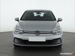 Szary Używany 2022 VW Golf VIII Hatchback | 72 999 zł (Uczciwa cena)