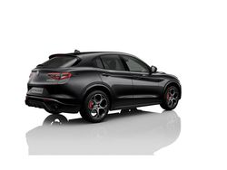 Lakier metalizowany czarny volcano black Nowe 2025 Alfa Romeo Stelvio Veloce SUV | 231 275 zł