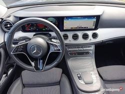 Używany 2023 Mercedes E220 Avantgarde | 175 900 zł (Dość drogi)
