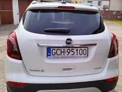 Biały Używany 2017 Opel Mokka SUV | 57 900 zł (Uczciwa cena)