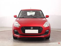 Czerwony Używany 2018 Suzuki Swift Hatchback | 41 999 zł (Uczciwa cena)