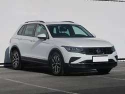 Biały Używany 2021 VW Tiguan SUV | 109 999 zł (Uczciwa cena)