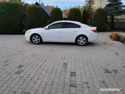 Biały Używany 2011 Opel Insignia Sedan/Limuzyna | 19 000 zł (Dobra cena)