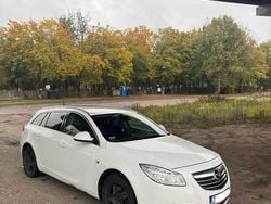 Biały Używany 2009 Opel Insignia Kombi | 8000 zł (Uczciwa cena)