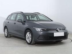 Srebrny Używany 2022 VW Golf VIII Kombi | 66 999 zł (Uczciwa cena)