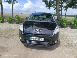 Czarny Używany 2013 Peugeot 5008 Minivan | 19 999 zł
