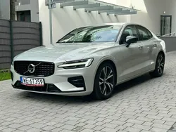 Szary (metalik) Używany 2022 Volvo S60 Sedan/Limuzyna | 166 800 zł (Drogi)