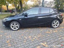 Czarny Używany 2016 Opel Astra Hatchback | 38 900 zł (Uczciwa cena)