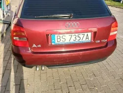 Czerwony Używany 1999 Audi A4 Sedan/Limuzyna | 5000 zł (Uczciwa cena)