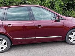 Bordowy Używany 2015 Renault Scénic III Minivan | 29 900 zł (Dość drogi)