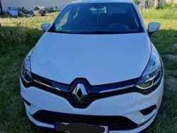 Biały Używany 2017 Renault Clio IV Hatchback | 32 900 zł (Uczciwa cena)
