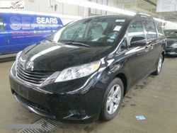 Czarny Używany 2013 Toyota Sienna Minivan | 165 000 zł