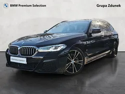 Czarny carbon m metalizowany Używany 2021 BMW 530 Shadowline Kombi | 229 900 zł (Dość drogi)