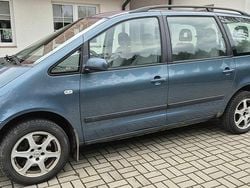 Niebieski Używany 2004 VW Sharan Minivan | 2650 zł