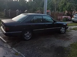 Używany 1992 Mercedes E230 | 12 800 zł