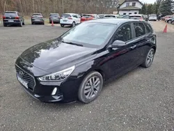 Czarny Używany 2017 Hyundai i30 Hatchback | 42 900 zł (Dobra cena)