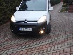 Biały Używany 2016 Citroën Berlingo Minivan | 40 500 zł (Uczciwa cena)