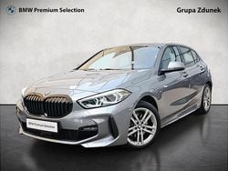 Szary skyscraper m metalizowany Używany 2024 BMW 118 Shadowline Hatchback | 124 900 zł (Drogi)
