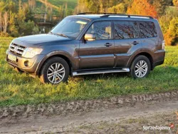 Grafitowy Używany 2014 Mitsubishi Pajero SUV | 68 000 zł