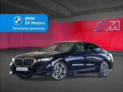 Czarny carbon m metalizowany Używany 2024 BMW 520 Comfort Edition Sedan/Limuzyna | 277 900 zł (Dość drogi)