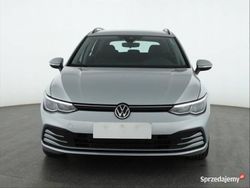 Srebrny Używany 2021 VW Golf VIII Kombi | 69 999 zł (Uczciwa cena)