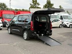 Czerwony Używany 2019 Opel Combo Life Kombi | 115 000 zł (Dość drogi)