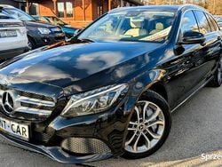 Czarny Używany 2015 Mercedes C350e Sedan/Limuzyna | 59 900 zł