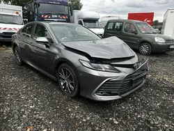 Szary (metalik) Używany 2023 Toyota Camry Sedan/Limuzyna | 73 000 zł