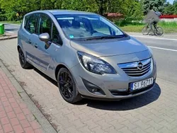 Beżowy Używany 2011 Opel Meriva Cosmo Minivan | 21 000 zł (Uczciwa cena)