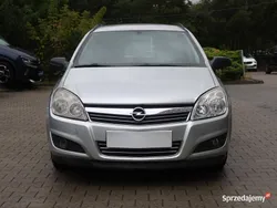 Srebrny Używany 2008 Opel Astra Kombi | 8499 zł (Dobra cena)