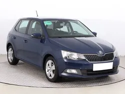 Niebieski Używany 2017 Skoda Fabia Hatchback | 25 999 zł (Dobra cena)