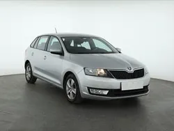 Srebrny Używany 2016 Skoda Rapid Hatchback | 27 499 zł (Uczciwa cena)