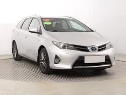 Srebrny Używany 2014 Toyota Auris Kombi | 36 999 zł (Uczciwa cena)