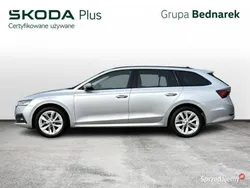 Srebrny Używany 2022 Skoda Octavia Kombi | 94 900 zł (Dość drogi)