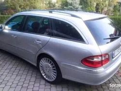 Srebrny Używany 2004 Mercedes E500 Avantgarde Kombi | 48 000 zł
