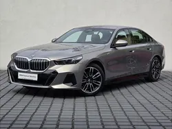Szary oxide metalizowany Nowe 2024 BMW 520 Shadowline Sedan/Limuzyna | 237 000 zł (Dobra cena)