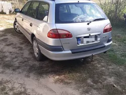 Srebrny Używany 2001 Toyota Avensis Sedan/Limuzyna | 8000 zł