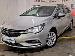 Srebrny (metalik) Używany 2018 Opel Astra Enjoy Kombi | 38 800 zł (Super Cena)