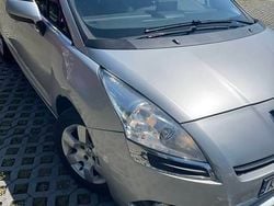 Srebrny Używany 2013 Peugeot 5008 Minivan | 21 300 zł (Super Cena)