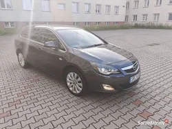 Szary Używany 2012 Opel Astra Cosmo Kombi | 21 900 zł (Uczciwa cena)