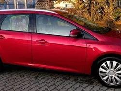 Bordowy Używany 2014 Ford Focus Kombi | 18 900 zł (Dobra cena)