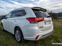 Biały Używany 2019 Mitsubishi Outlander P-HEV Sedan/Limuzyna | 79 900 zł