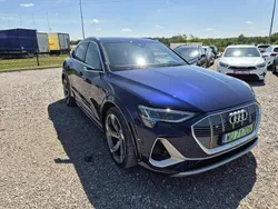 Niebieski Używany 2021 Audi e-tron SUV | 175 000 zł